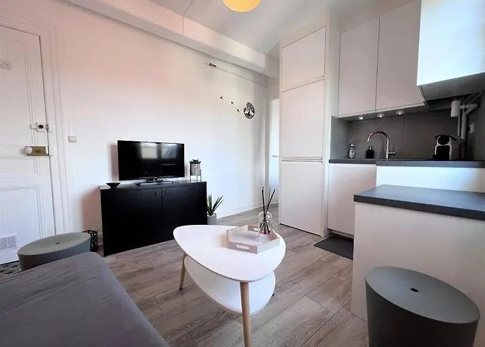 Apartment Le Cyrano, - App. T2 Proche De La